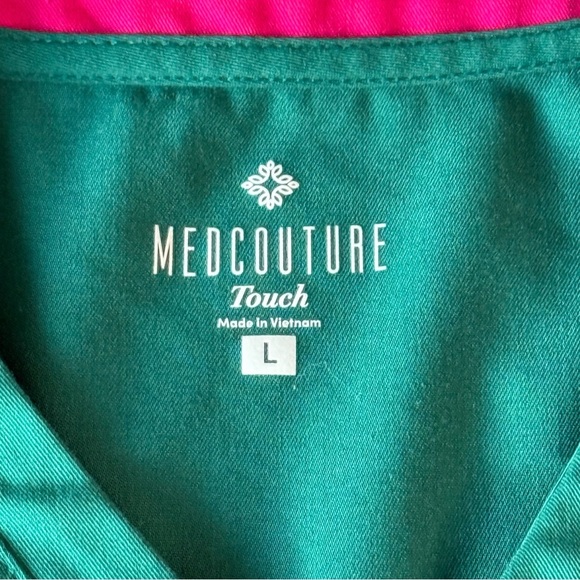 Med Couture Teal Green V-Neck Scrub Top and black pants set size Large - Picture 1 of 16
